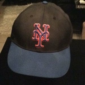 Barely worn Mets dri fit hat strap back